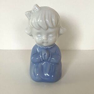 VINTAGE INARCO LITTLE GIRL KNEELING IN PRAYER FIGURINE #4754